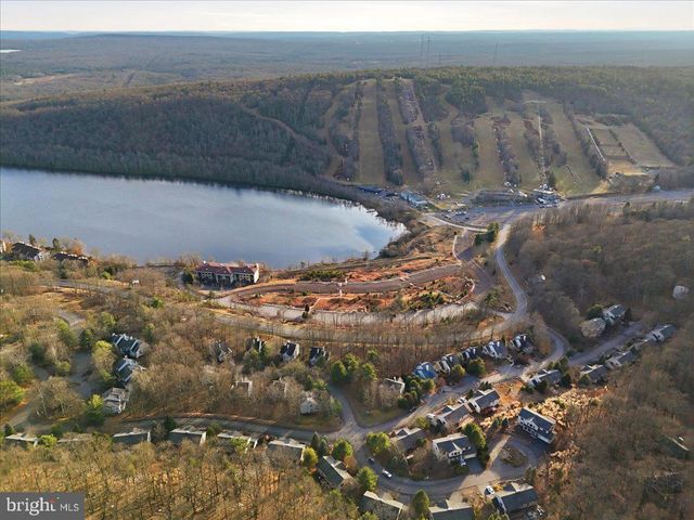6 FIELDSTONE CT, Lake Harmony, PA 18624