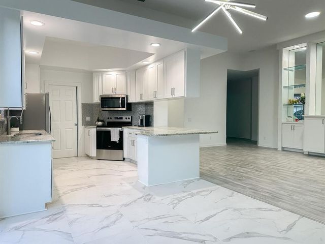 7046 FISH CREEK Lane, West Palm Beach, FL 33411