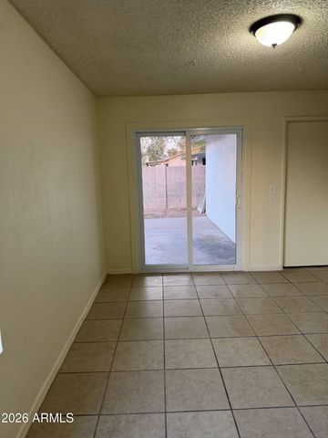 4626 W MIDWAY Avenue, Glendale, AZ 85301