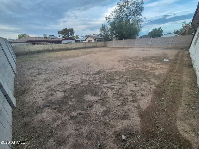 4626 W MIDWAY Avenue, Glendale, AZ 85301