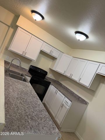4626 W MIDWAY Avenue, Glendale, AZ 85301