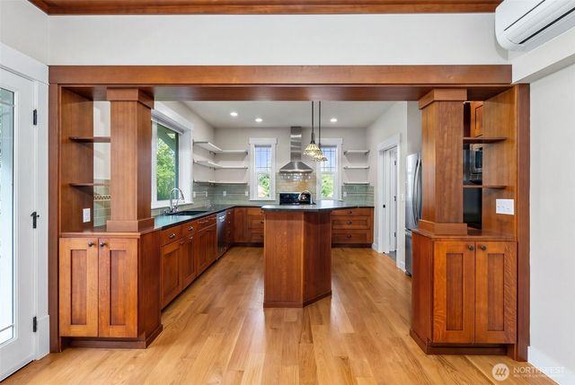 8902 65th Street W, University Place, WA 98467