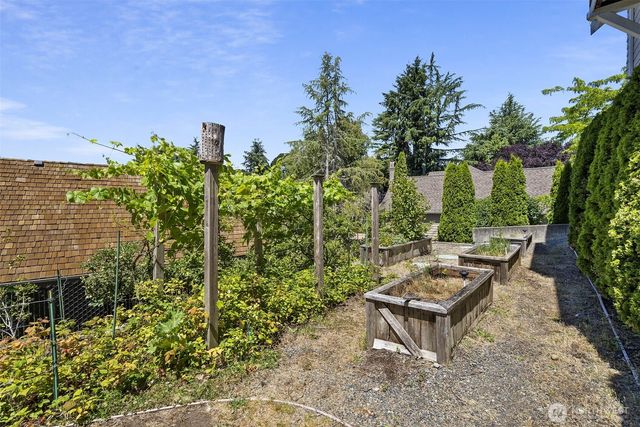 8902 65th Street W, University Place, WA 98467