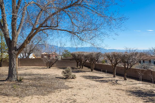 1036 Baltic Avenue SE, Rio Rancho, NM 87124