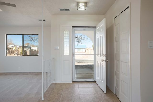 1036 Baltic Avenue SE, Rio Rancho, NM 87124