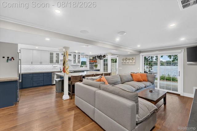 3344 Rush Lake Road, Hamburg Township, MI 48169
