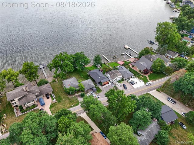 3344 Rush Lake Road, Hamburg Township, MI 48169