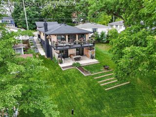 3344 Rush Lake Road, Hamburg Township, MI 48169