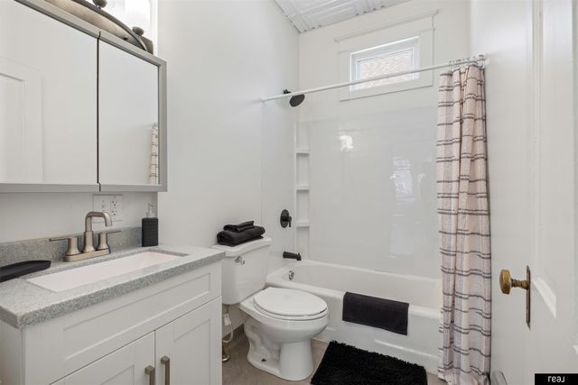 3814 S 23rd Street, Omaha, NE 68107