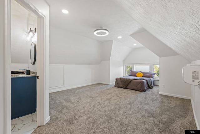 3814 S 23rd Street, Omaha, NE 68107