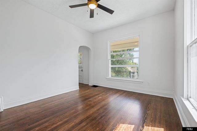 3814 S 23rd Street, Omaha, NE 68107