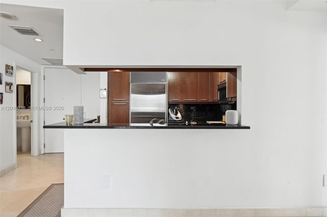 901 Brickell Key Blvd 1009, Miami, FL 33131