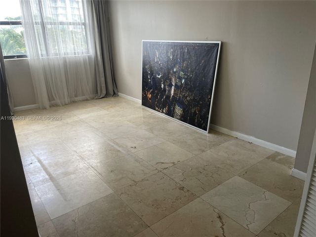 210 174th St 419, Sunny Isles Beach, FL 33160