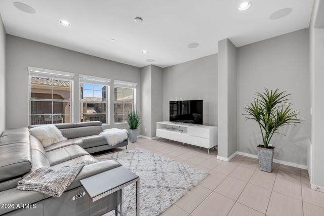 3935 E ROUGH RIDER Road 1365, Phoenix, AZ 85050