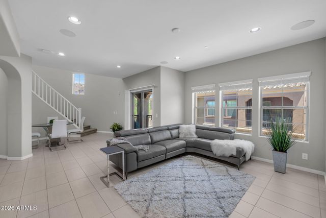 3935 E ROUGH RIDER Road 1365, Phoenix, AZ 85050