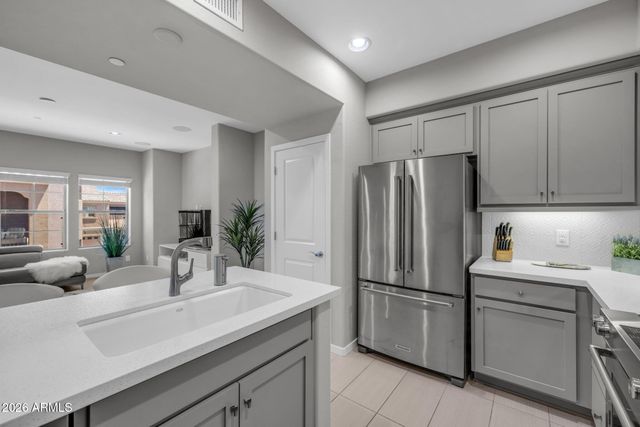 3935 E ROUGH RIDER Road 1365, Phoenix, AZ 85050