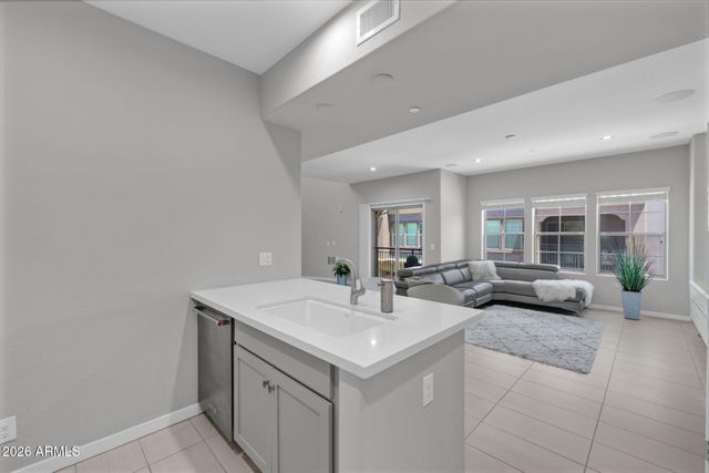 3935 E ROUGH RIDER Road 1365, Phoenix, AZ 85050