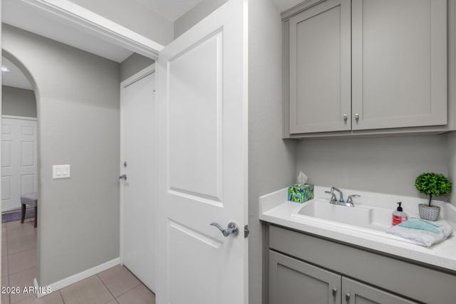 3935 E ROUGH RIDER Road 1365, Phoenix, AZ 85050