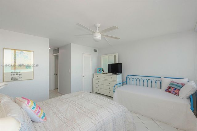 7135 Collins Ave 834, Miami Beach, FL 33141