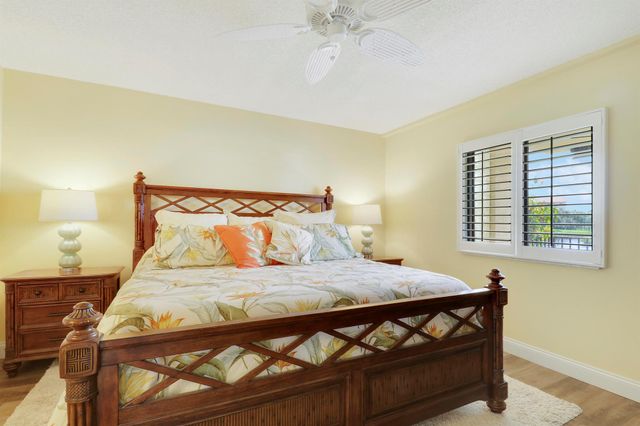 1301 Seafarer Circle 105, Jupiter, FL 33477