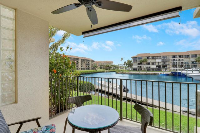 1301 Seafarer Circle 105, Jupiter, FL 33477