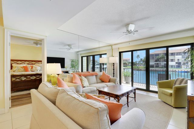 1301 Seafarer Circle 105, Jupiter, FL 33477