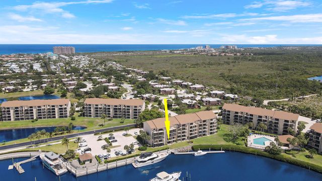 1301 Seafarer Circle 105, Jupiter, FL 33477