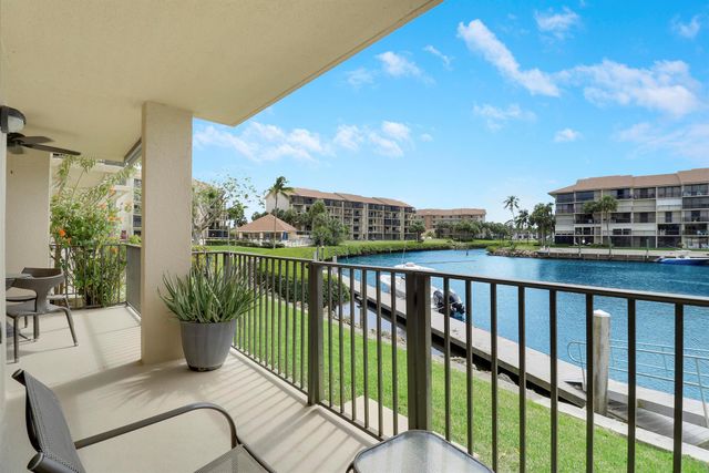 1301 Seafarer Circle 105, Jupiter, FL 33477