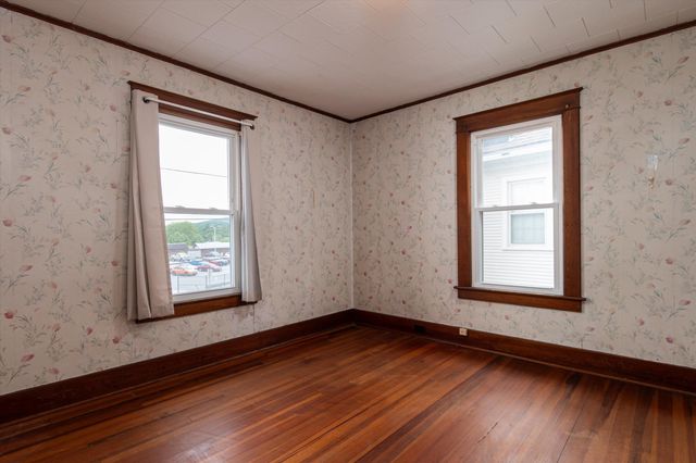 215 Columbian Avenue, Rutland City, VT 05701