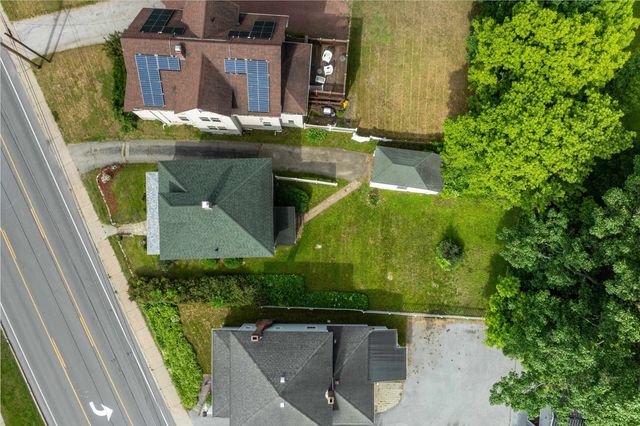 215 Columbian Avenue, Rutland City, VT 05701