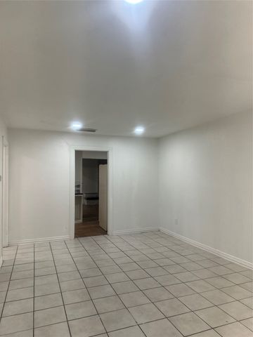 12125 Bellafonte Drive, Dallas, TX 75243