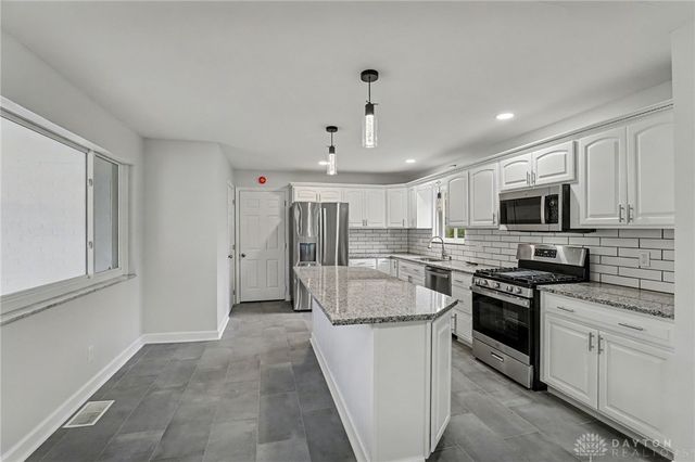 2529 Marinette Drive, Springfield, OH 45503