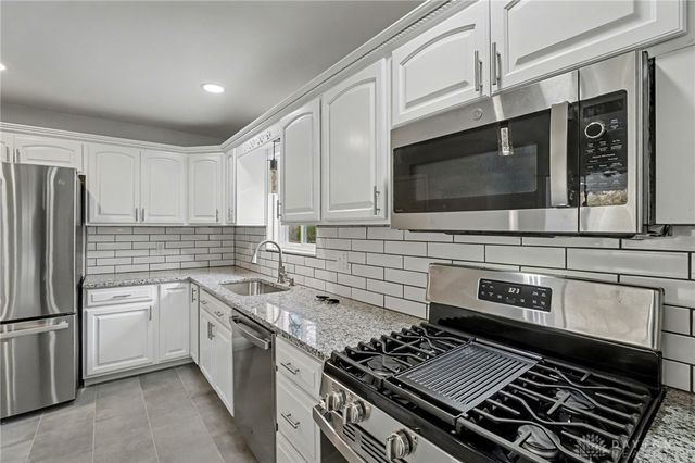 2529 Marinette Drive, Springfield, OH 45503