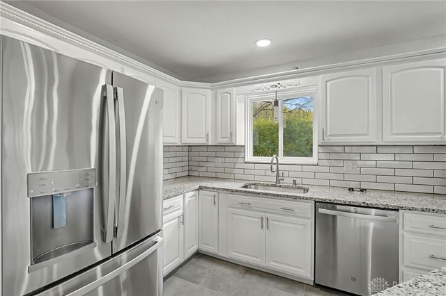 2529 Marinette Drive, Springfield, OH 45503