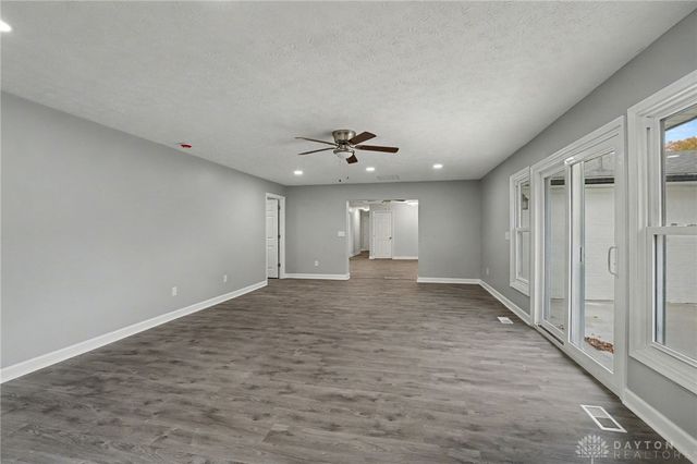 2529 Marinette Drive, Springfield, OH 45503