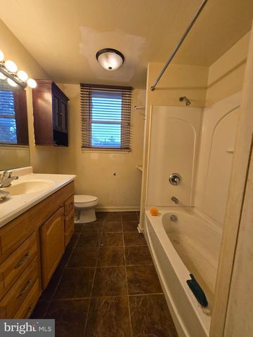 326 BOSLER AVE, Lemoyne, PA 17043