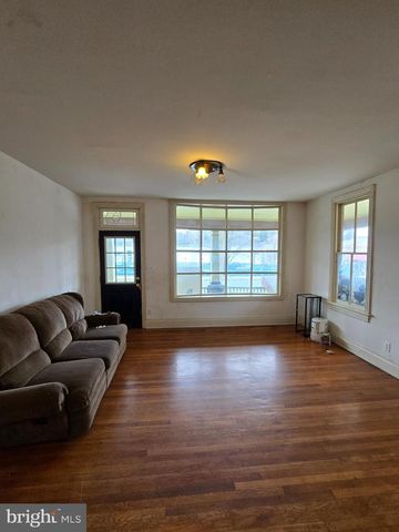 326 BOSLER AVE, Lemoyne, PA 17043