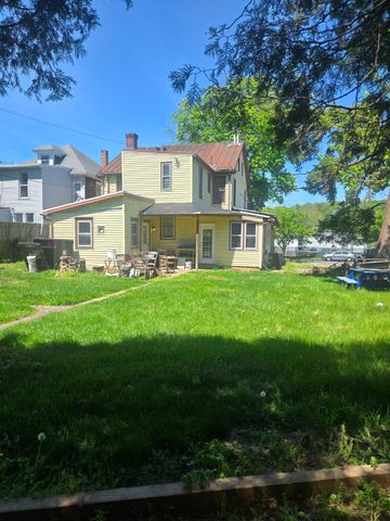 326 BOSLER AVE, Lemoyne, PA 17043