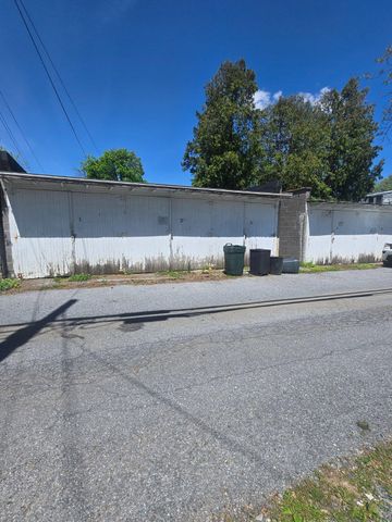 326 BOSLER AVE, Lemoyne, PA 17043
