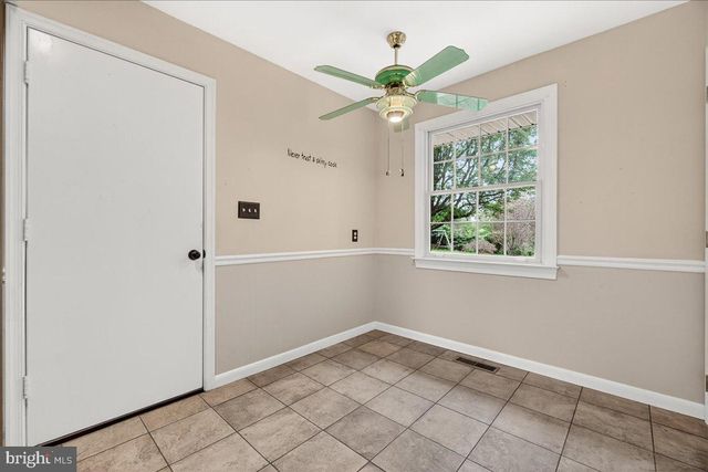 9 W OBRECHT RD, Sykesville, MD 21784