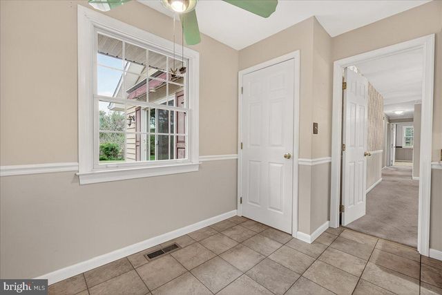 9 W OBRECHT RD, Sykesville, MD 21784