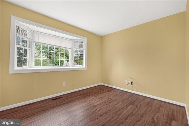 9 W OBRECHT RD, Sykesville, MD 21784