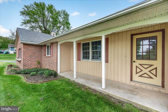 9 W OBRECHT RD, Sykesville, MD 21784