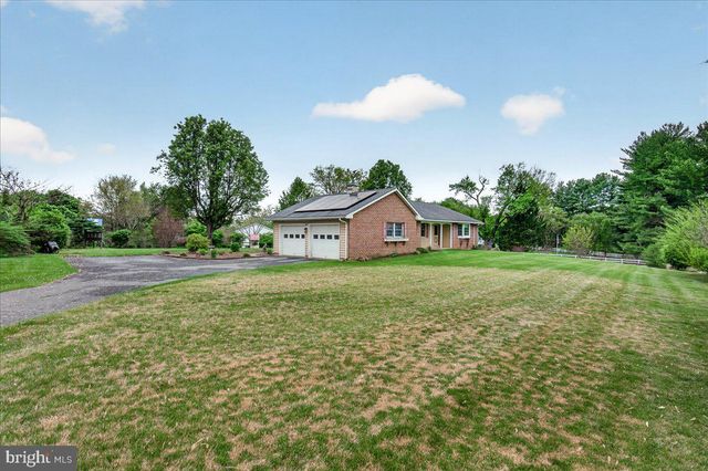 9 W OBRECHT RD, Sykesville, MD 21784