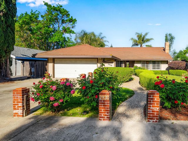 2938 Spruce Way, West Sacramento, CA 95691