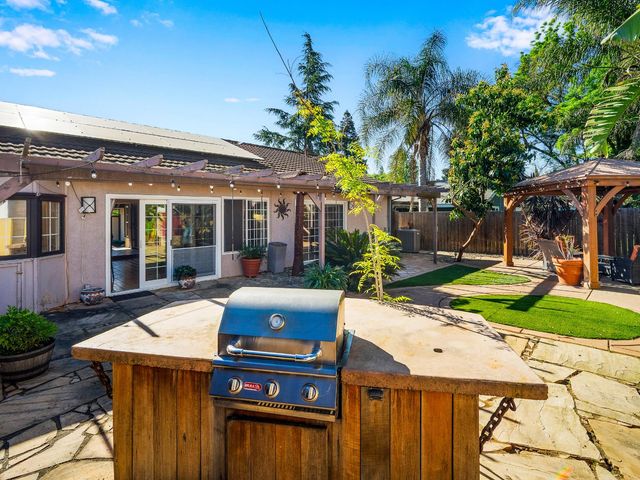 2938 Spruce Way, West Sacramento, CA 95691