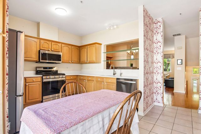 163 Lucerne Court, Wheeling, IL 60090