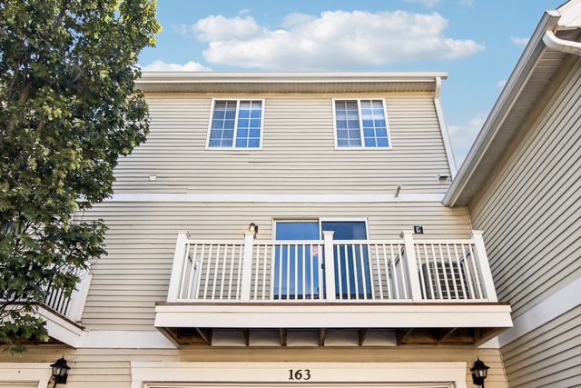 163 Lucerne Court, Wheeling, IL 60090