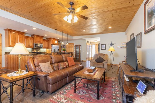 915 S CANYON DR, Cedar City, UT 84720