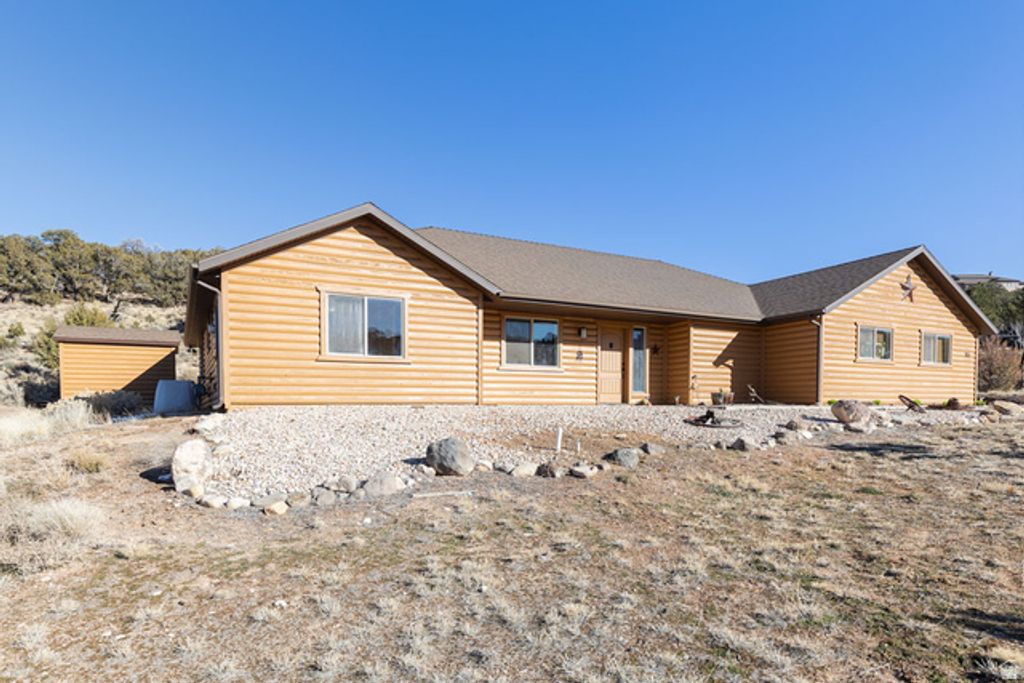 915 S CANYON DR, Cedar City, UT 84720
